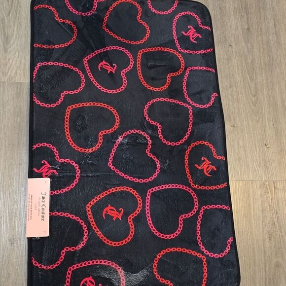 Juicy Couture Home Logo Heart Pattern Memory Foam Bath Rug - Picture 6 of 8